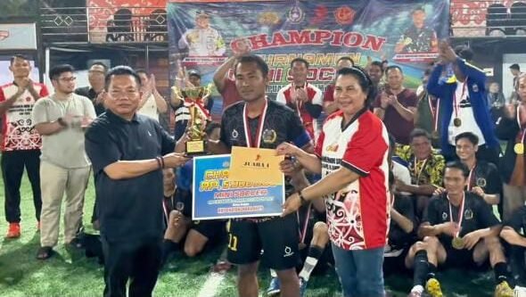 Bupati Kapuas Tutup Turnamen Mini Soccer Hari Bhayangkara ke -78